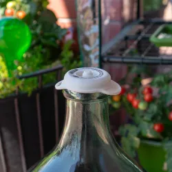 Kryt/krytka pre demižóny s úzkym hrdlom, priemer 57 mm